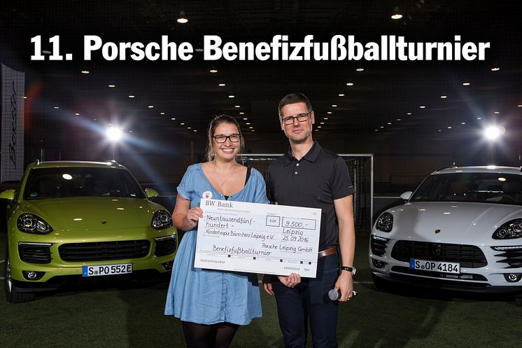 11. Porsche Benefizfußballturnier: Bärenherz erhält großartige Spende