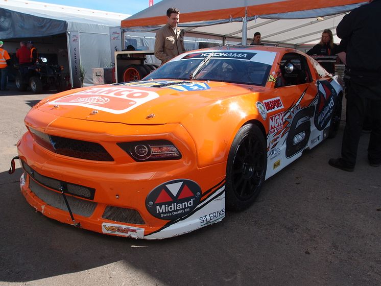 Ford Mustang V8 Thunder Car