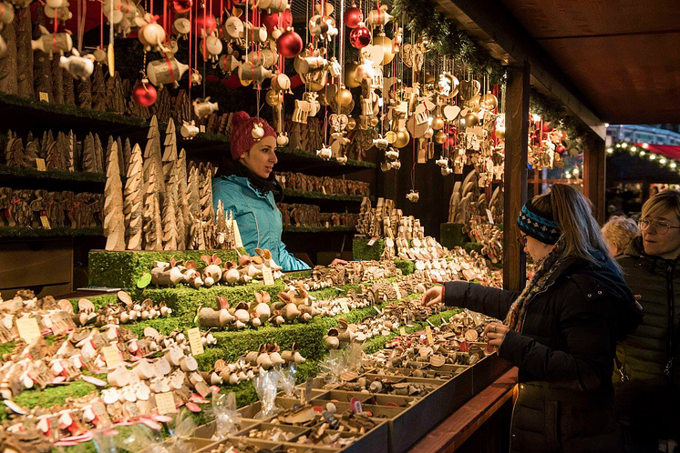 Enjoy Christmas markets by train this year