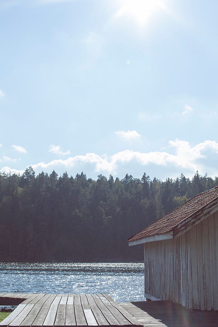 Tyresö slott ligger vid Kalvfjärdens strand