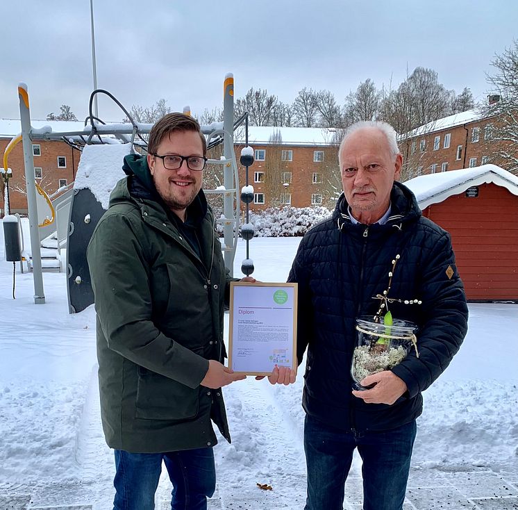 Vinnare Hållbarhetsförening 2023 Skövde 10 - Martin Widmark förvaltare och ordförande Christer Andersson