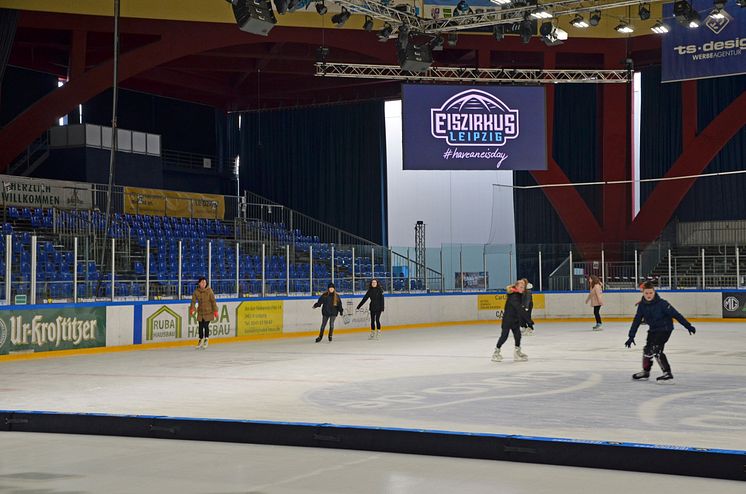 Eiszirkus Leipzig - Schlittschuhläufer