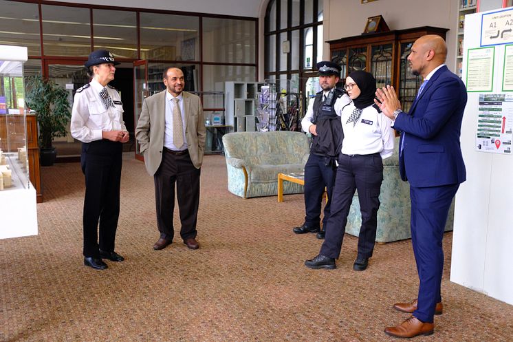 Deputy Commissioner Dame Lynne Owens, Dr Ahmad Al-Dubayan and officers at the London Central Mosque