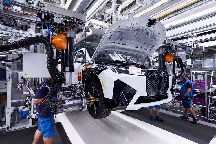 BMW iX i produksjon