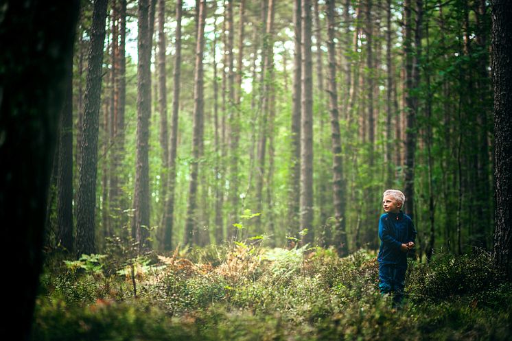 Skogstad med svanemerkede fleeceklær til barn, dame og herre.