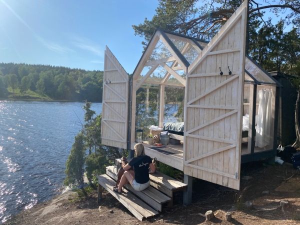 Bo i ett arkitektritat glashus i Dalsland