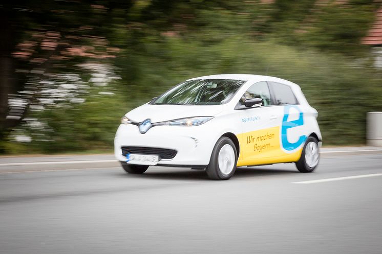 Mit seinen neues E-Autos will das Bayernwerk Elektromobilität im Alltag erfahrbar machen.