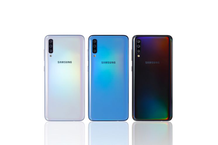 Galaxy A70_whtblueblk_back