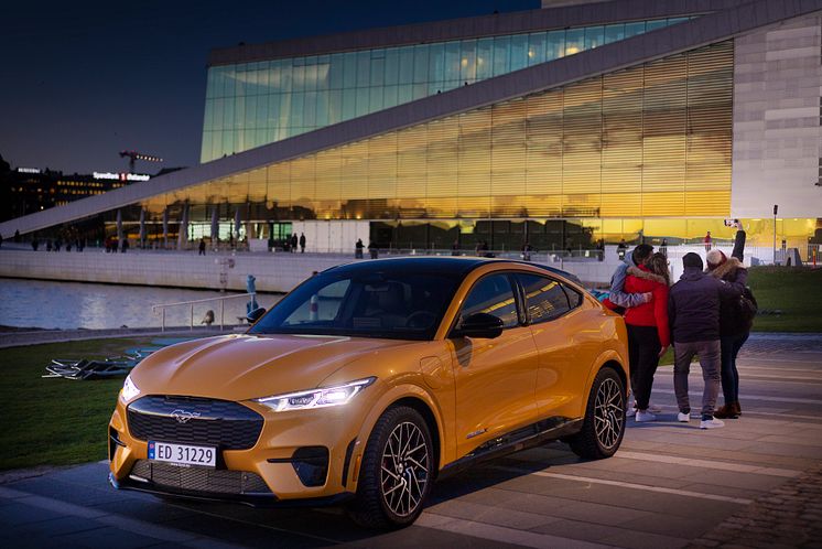 Ford Mustang Mach-E GT 2021 