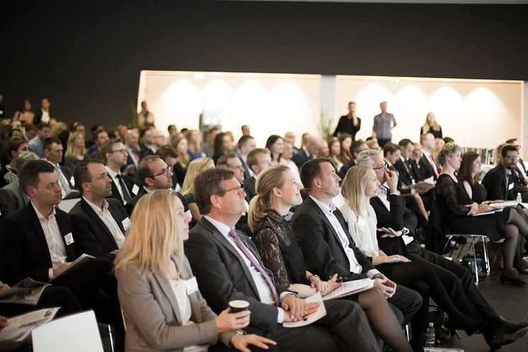 Berlingske Talent 100 fra 2015 - forreste række Audi marketingchef Christine Jelved, bestyrelsesformand Michael Pram Rasmussen, uddannelses- og forskningsminister Sofie Carsten Nielsen