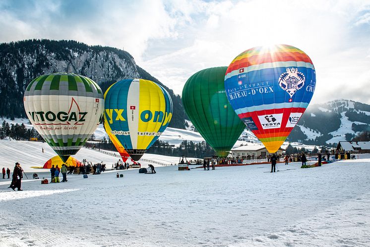 Ballonfestival in Chateau d' OEx, Genferseegebiet