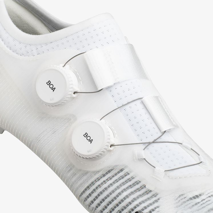 VER1DMR1C2020_6_fizik-vento-vega-carbon-white-white-shoes.jpg