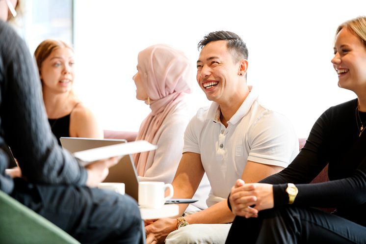 Studenter på campus Högskolan Väst 10 (1)