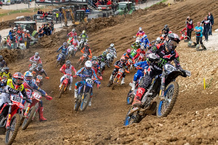 2023052201_002xx_MXGP_Rd7_シーワー選手_4000