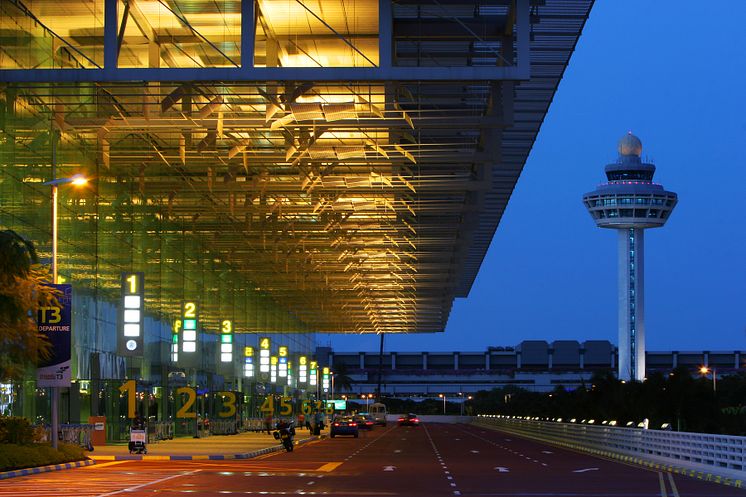 Terminal 3 facade (night)