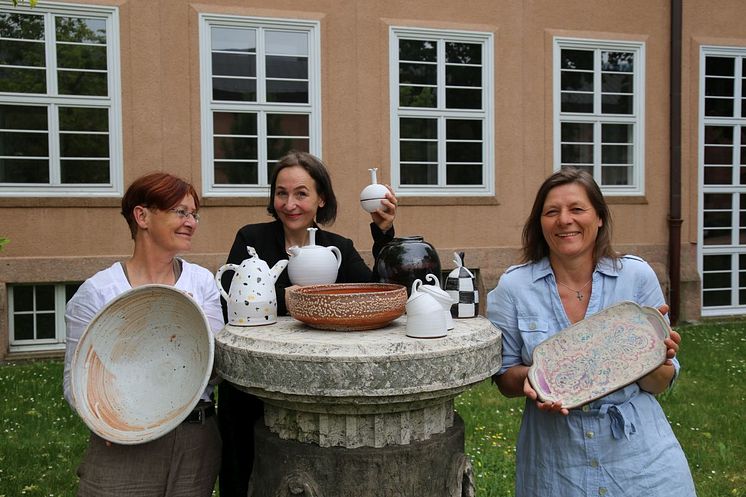 Drei der Aussteller*innen: v.l. Sybille Abel-Kremer, Gabriela Roth-Budig und Jana Heistermann