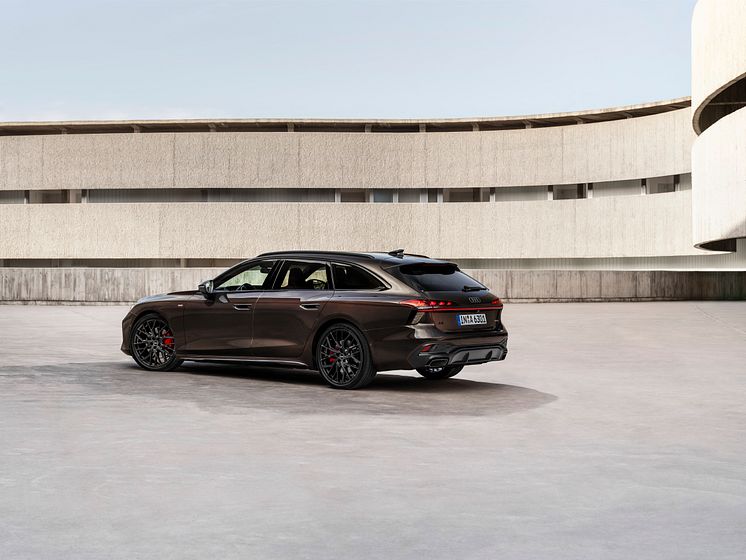 Audi A6 Avant (Madeirabrun)
