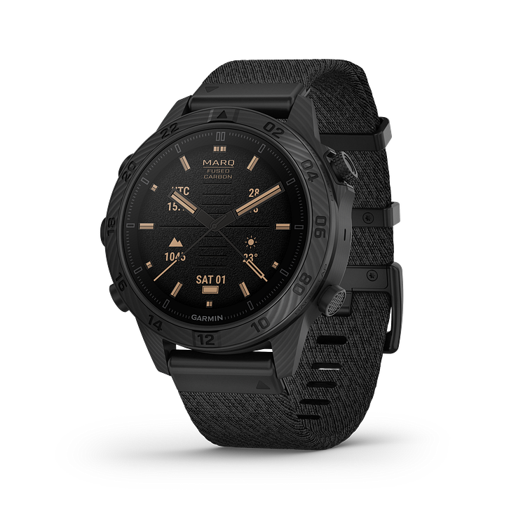 010-02722-01_01_Marq2Carbon_HR_2000_Marq2_carbon_commander_watch_face_metric