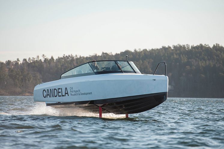 Candela C-8 maiden flight