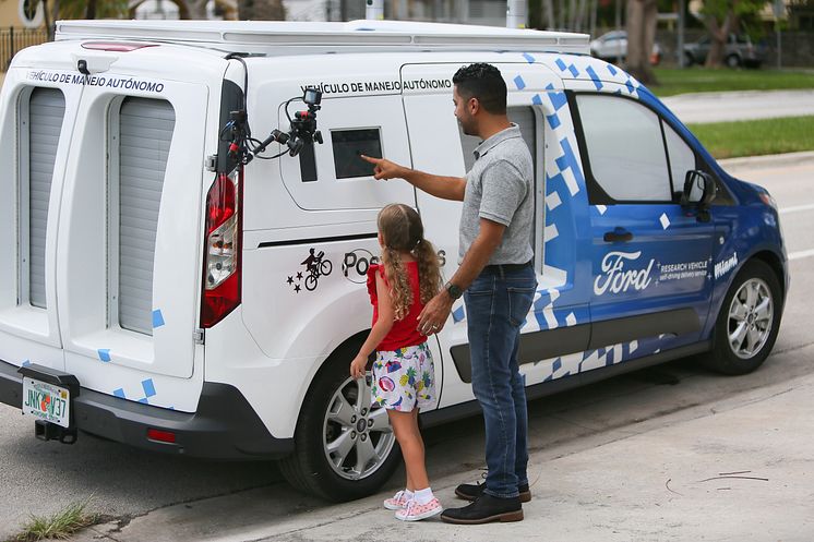 Ford - Postames együttműködés