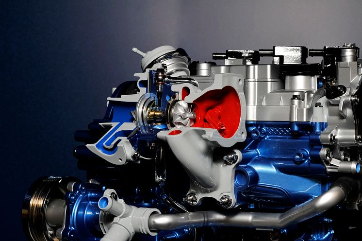 Ford-EcoBoost-Engine_01