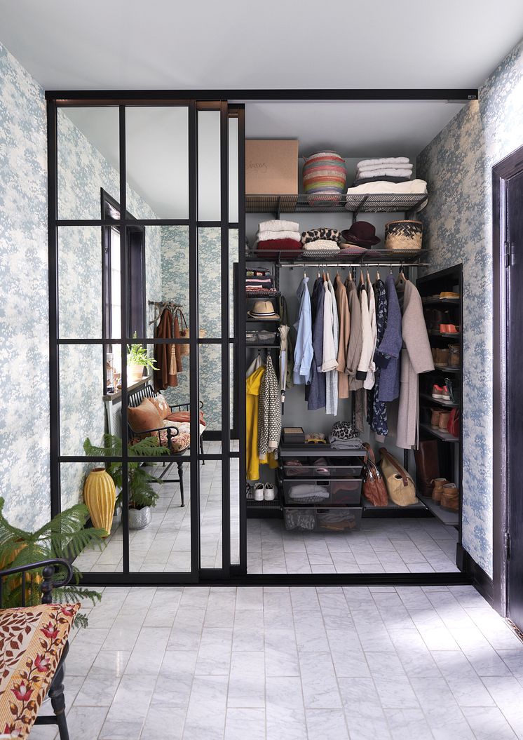 Elfa_Clothing_Interior_Click-in_system_Classic_Slidingdoor_Gallery_2021_04_17-high300_jpg.jpg