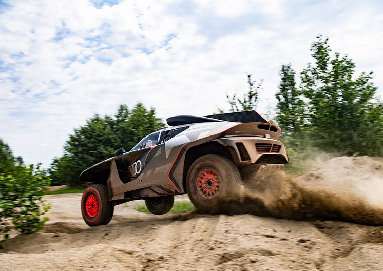 Audi RS Q e-tron (Dakar Rally)