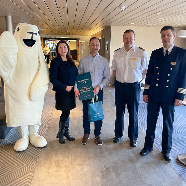 Tallink_Silja_Club_One_3millionstesMitglied (1)