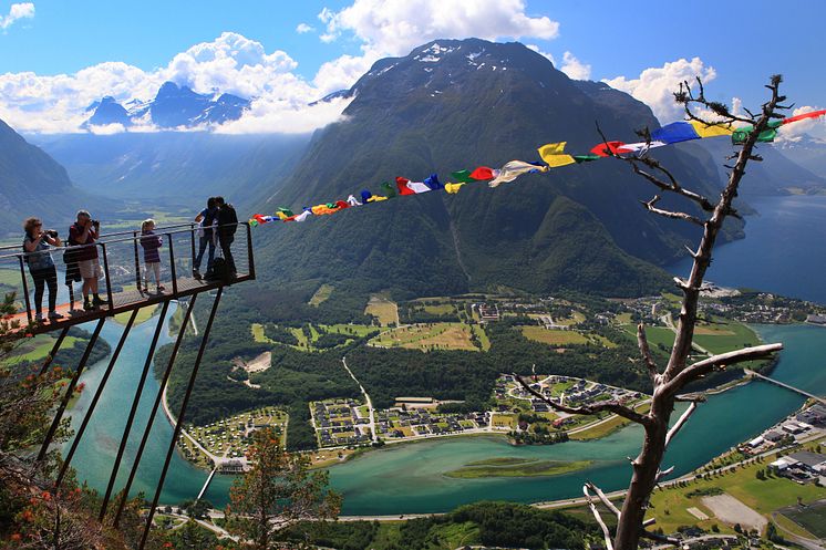 Mission Impossible - 7 - Romsdalen Valley - Åndalsnes- Photo - Matti Bernitz - www.fjordnorway.com.jpg