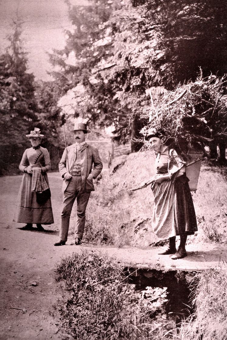 Holzsammlerin im Lauchagrund, Friedrichsroda 1891 - Foto: Junghanss und Koritzer