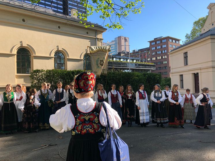 17.mai_frokost.jpg