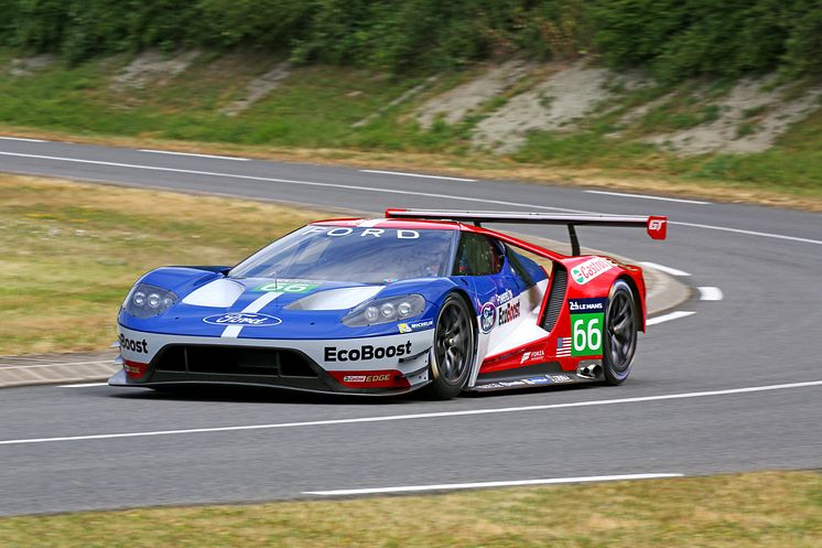 Ford GT racer