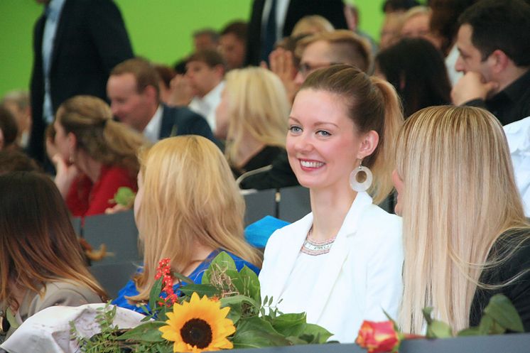 Landrat Stephan Loge zeichnete Beststudentinnen und -studenten aus.