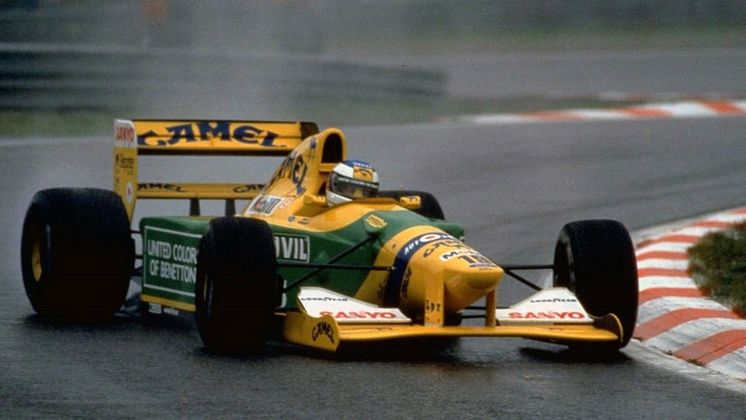 Schumacher a Ford Benetton F1 autójában