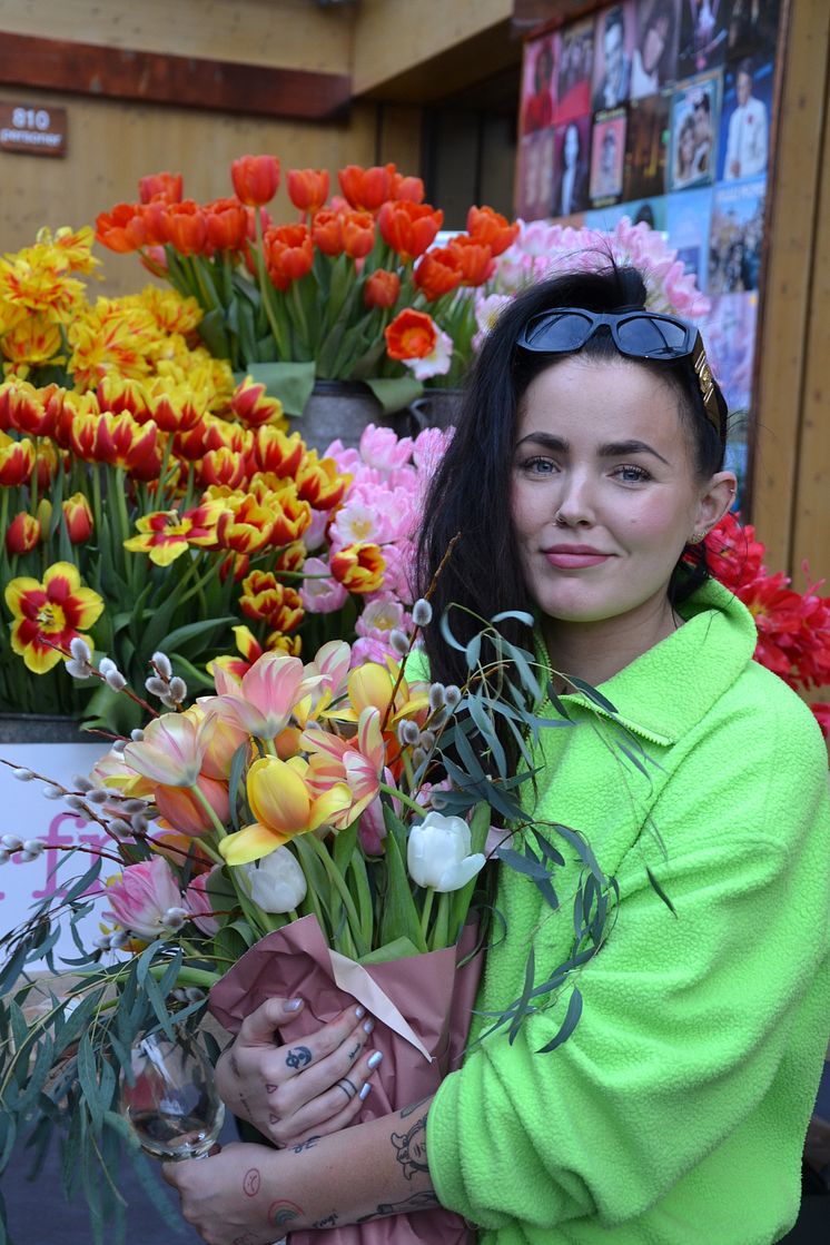 Miriam Bryant uppträder på Blomsterfrämjandets och MixMegapols tulpankonsert