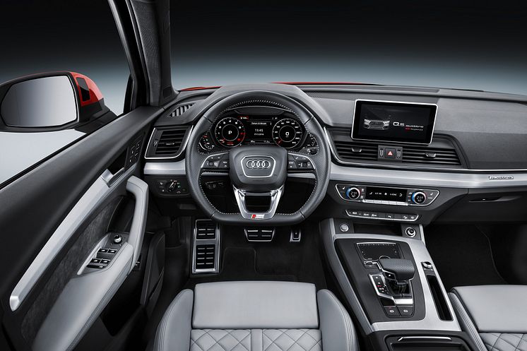 Audi Q5 cockpit