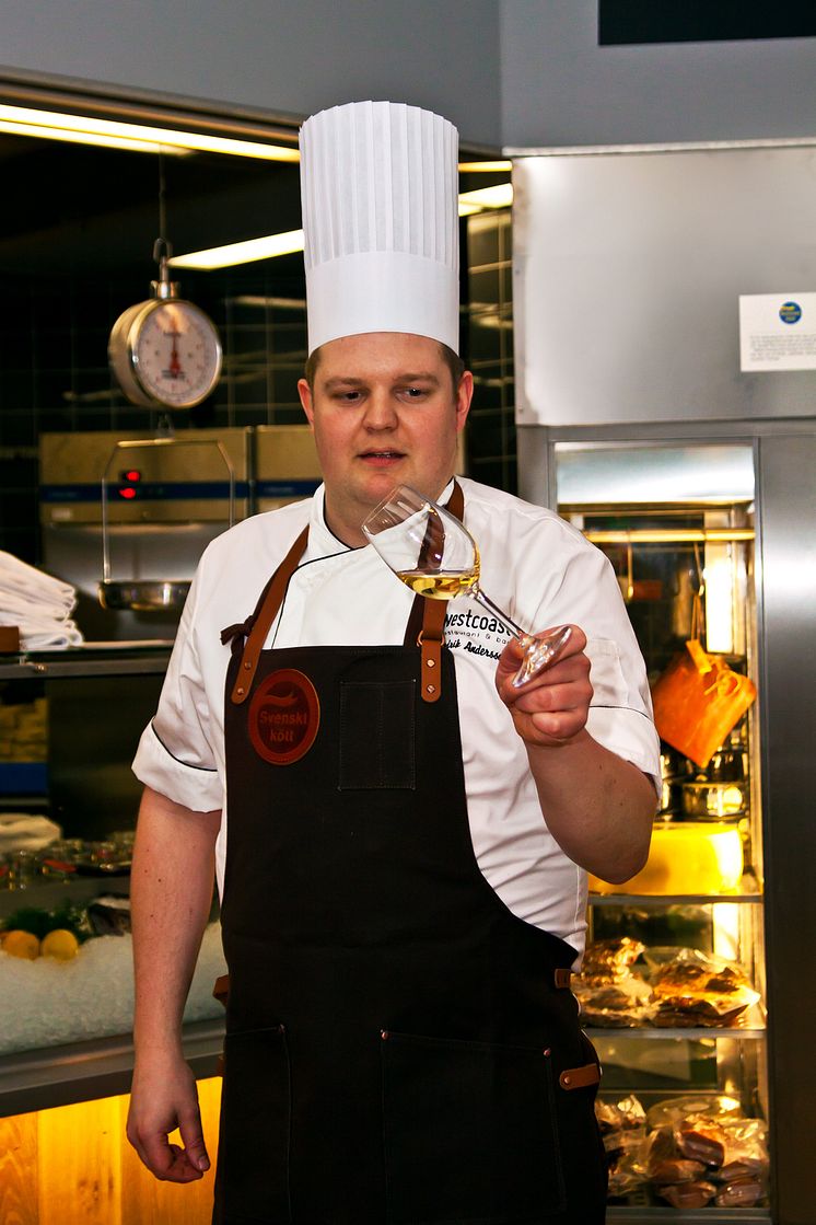 Fredrik Andersson, köksmästare på West Coast med smarrig äppelmust på presslunch för Svenskt kött-märket