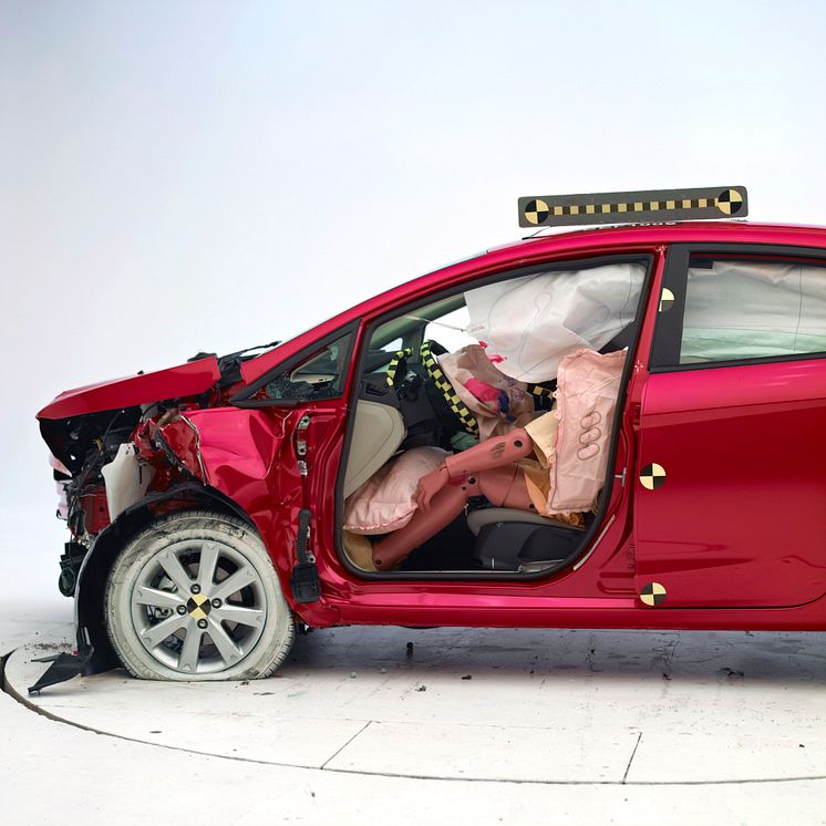 Ford Fiesta krockprovas av IIHS - bild 2