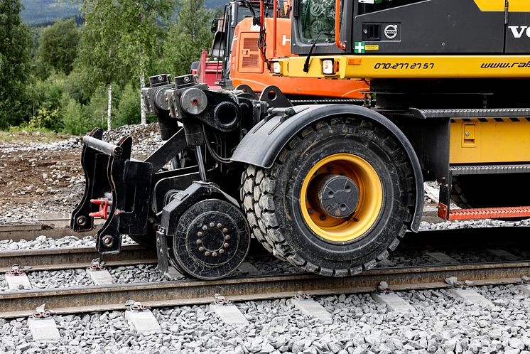 Volvo EWR170E - rälspåbyggnad