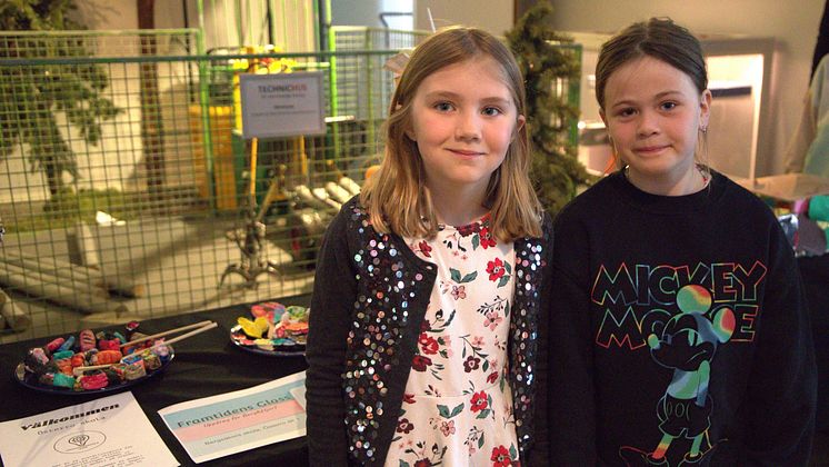 Agnes Westin och Astrid Fernström-Väst, Bergsåker skola Österro