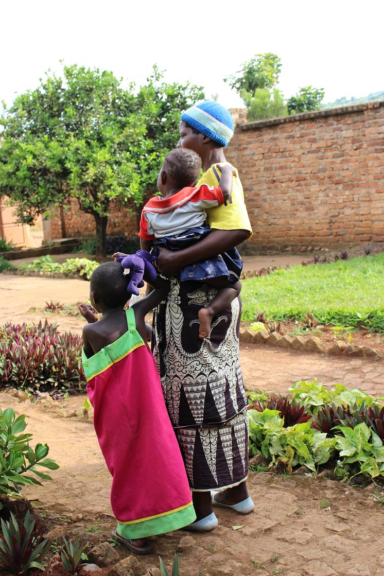 DR Kongo Faida med familj