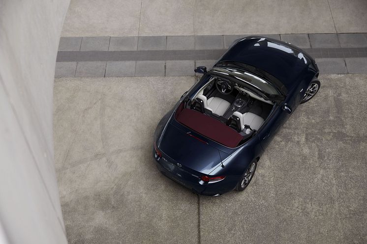 2021_MX-5_EXTERIOR.jpg