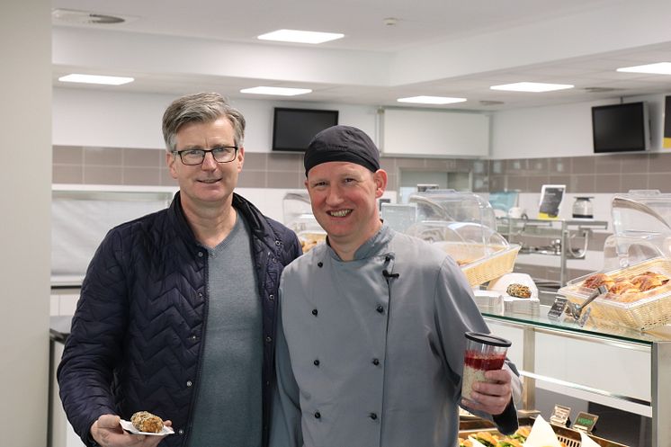 Bistrofläche wird zum Lern-, Arbeits- und Aufenthaltsraum