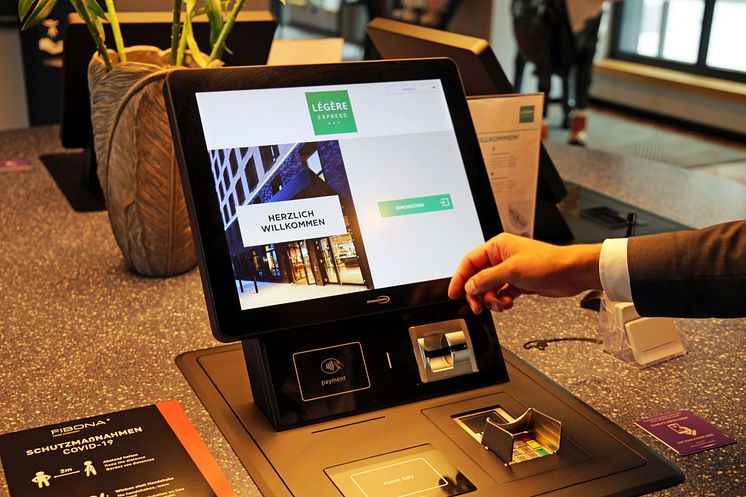 Digitaler Check-In Schalter im Légère Express