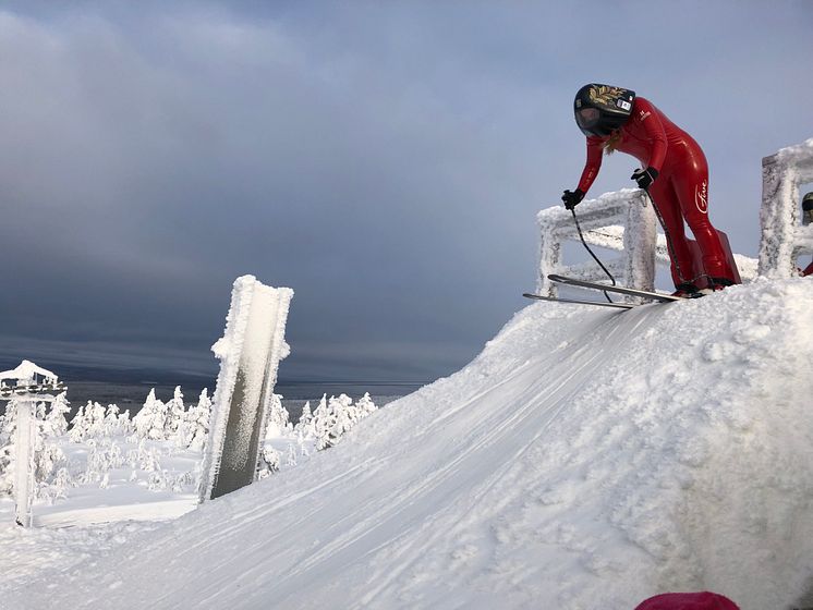 Speedskiåkaren Britta Backlund, Rättviks SLK, i Salla