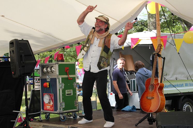 Tag der offenen Tür im Kinderhospiz: Bärenherz-Familienfest lockt mehr als 1.500 Besucher in den Kees’schen Park