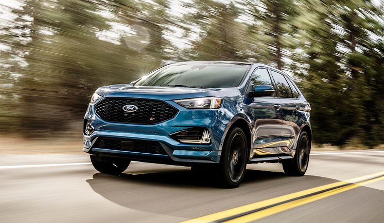 2019-Ford-Edge-ST-4