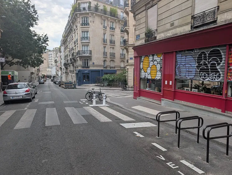 Passage piéton conforme à la loi LOM