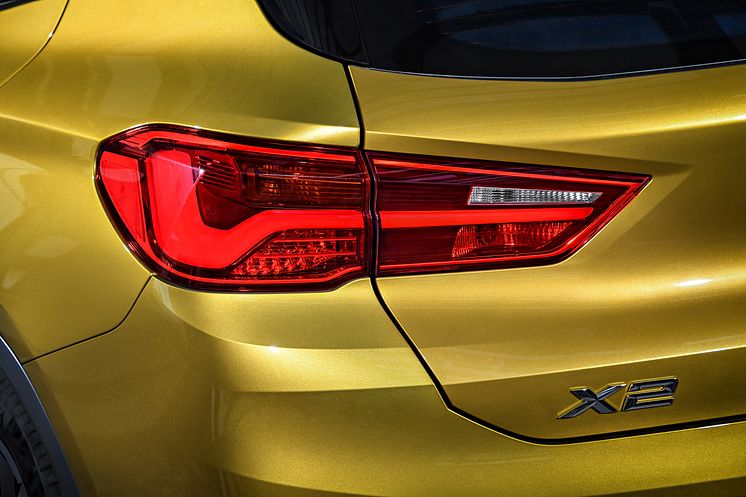 HELT NYA BMW X2