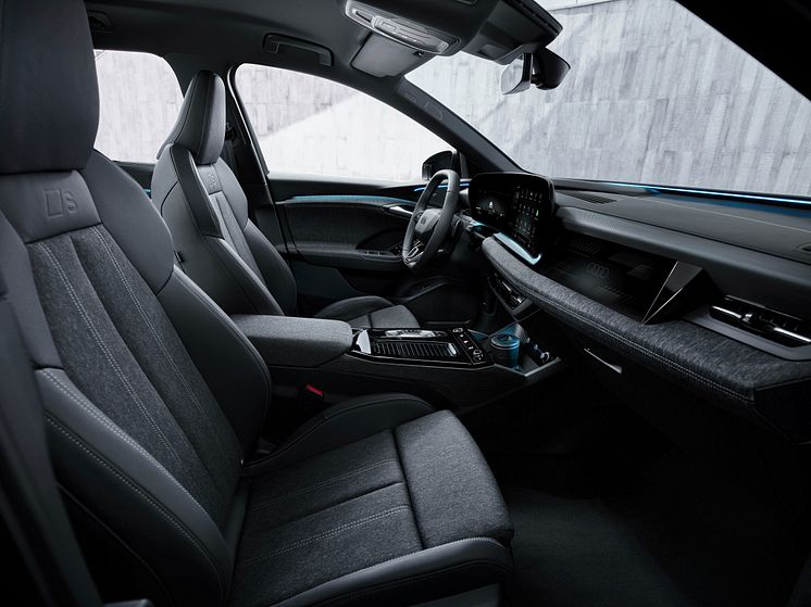 Audi Q6 e-tron (interiør i Elastic Melange stof)
